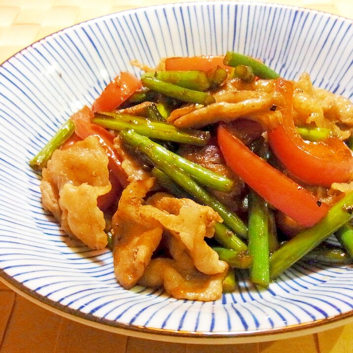 にんにくの芽とパプリカと豚肉の醤油炒め